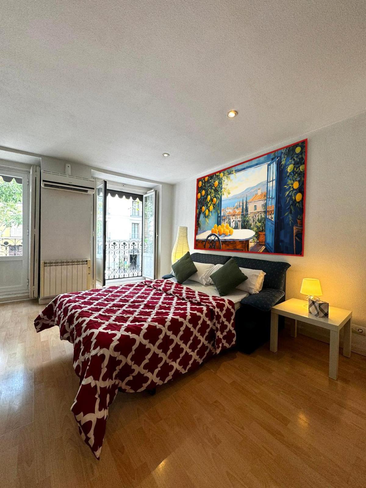 Prado Atocha Apartaments Madrid Exterior photo